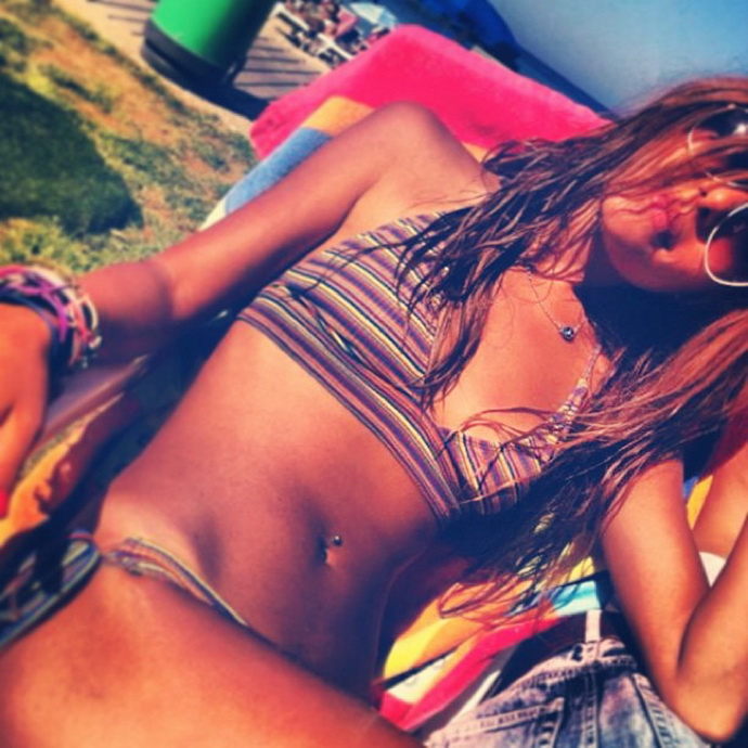 Ελευθερία Ελευθερίου, Your Body Sounds Familiar - εικόνα 3