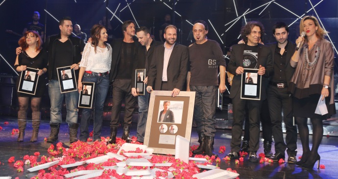 Νίκος Οικονομόπουλος
