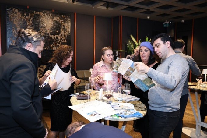 Με τις Βίκυ Χατζηβασιλείου και Μαρία Εκμεκτσίογλου η δράση της WIN "Building Bridges: Connecting Greece to the World"