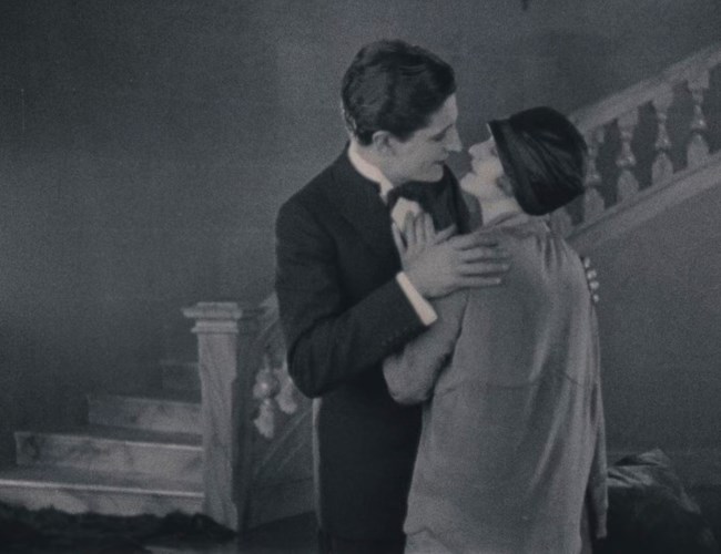 The Lodger του Alfred Hitchcock Mε τον Στάθη Άννινο