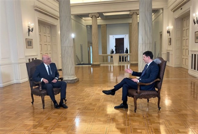 Αυτός ο υπουργός είναι καλεσμένος απόψε στον "Επίλογο"