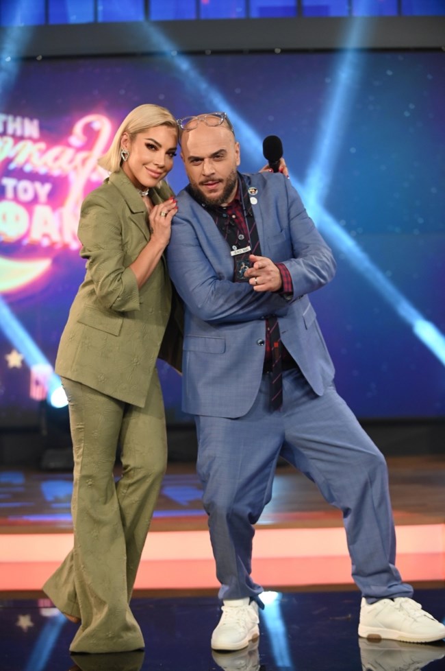 Η Μαριάντα Πιερίδη στην Αγκαλιά του Φάνη