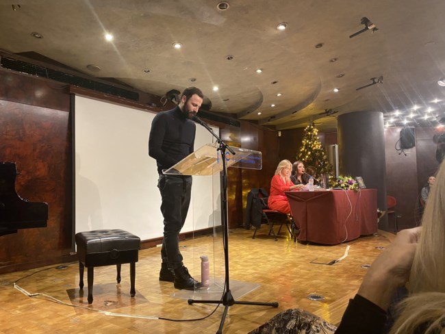 Πλήθος κόσμου από τον χώρο της showbiz στην παρουσίαση του βιβλίου της Θεοφανίας Ανδρονίκου Βασιλάκη