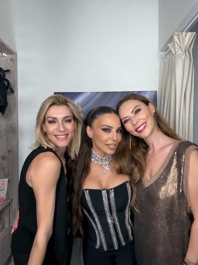 Κέλλυ Κελεκίδου | Η φωνή της σύμμαχος των πρωταγωνιστριών της "Vaginahood" σε ένα φιλανθρωπικό live για οργανώσεις προστασίας γυναικών