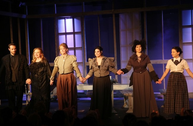 Ψίθυροι Στο Θέατρο «Αθηνών» - εικόνα 5