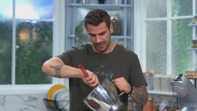 Kitchen Lab | Οι ξεχωριστές συνταγές που θα ετοιμάσει ο Άκης Πετρετζίκης αυτό το Σαββατοκύριακο