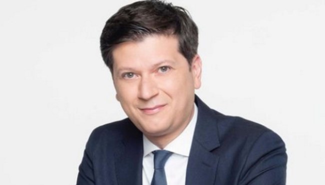 Αυτός είναι ο νέος κεντρικός παρουσιαστής ειδήσεων της ΕΡΤ