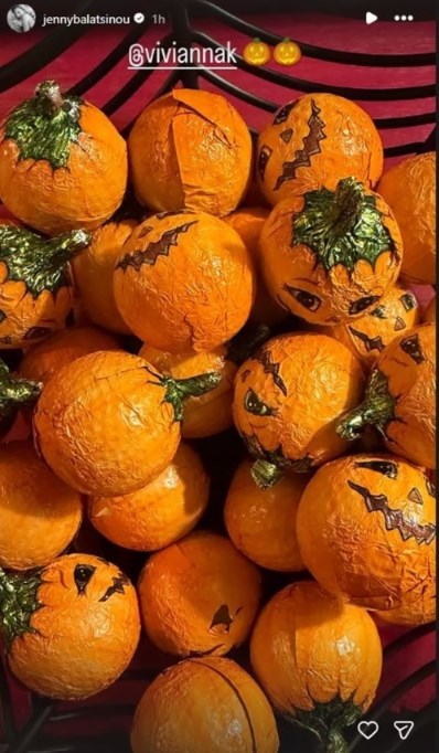 Τζένη Μπαλατσινού: Σε ρυθμούς Halloween με τις κόρες της, Αμαλία και Αλεξάνδρα Κωστοπούλου