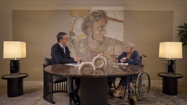 Η Ελένη Γλύκατζη Αρβελέρ αφηγείται τη ζωή της και τον "αιώνα της Ελλάδας" μέσα από την "Prime Time"