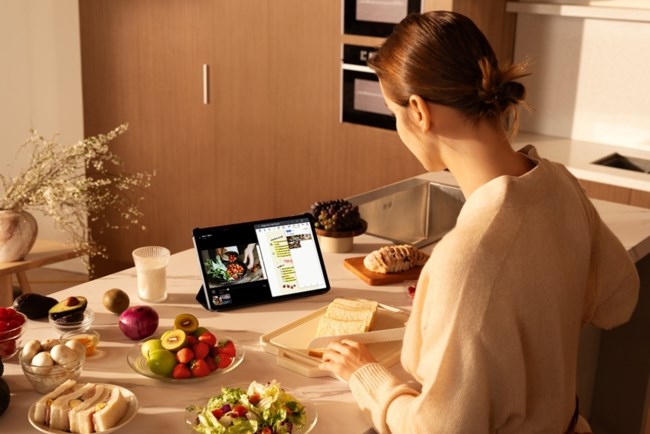 Εξερευνήστε νέους ορίζοντες με τα tablet και laptop της Huawei