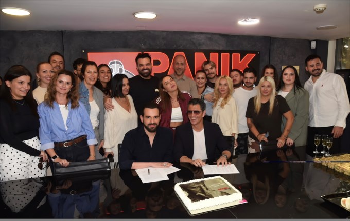 Σάκης Ρουβάς party