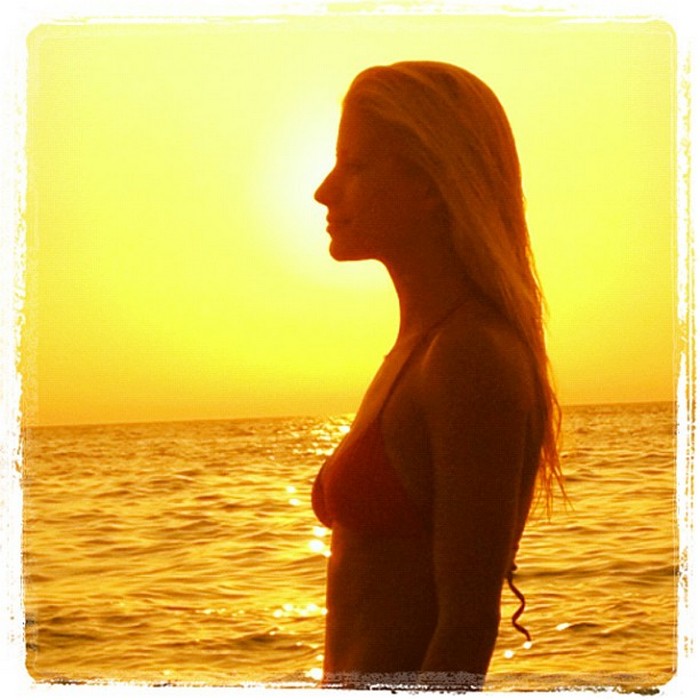 Η Ευαγγελία Αραβανή Είναι Μία Οπτασία Όταν Φοράει Το Μαγιό Της - εικόνα 6