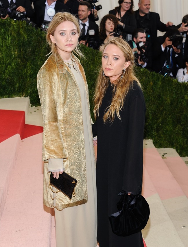 #SisterDuos