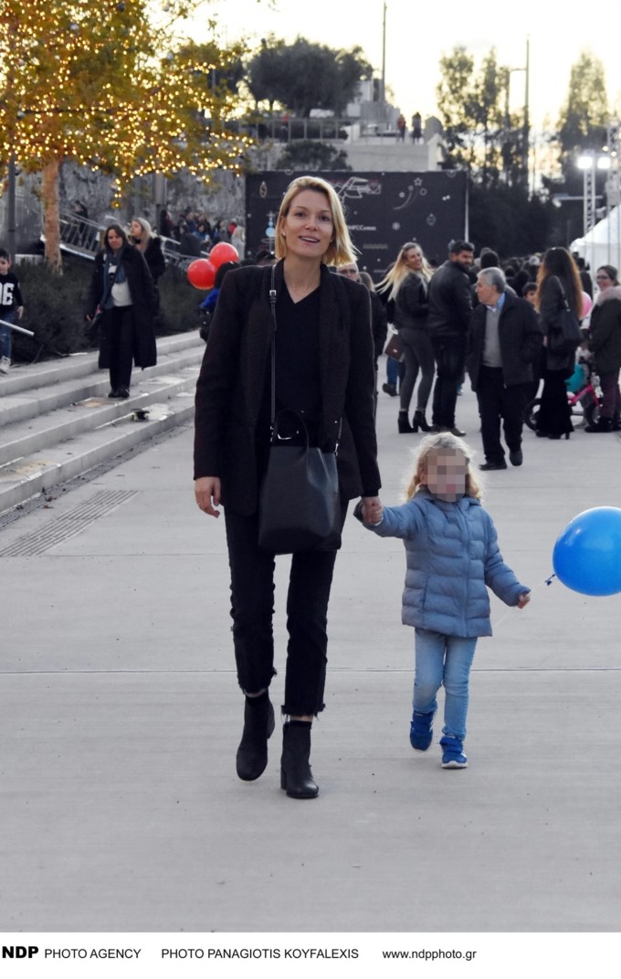 Μπιάνκα Κρασσά | Η stylish εμφάνιση σε έξοδο με τη Βίκυ Καγιά πριν από 7 χρόνια