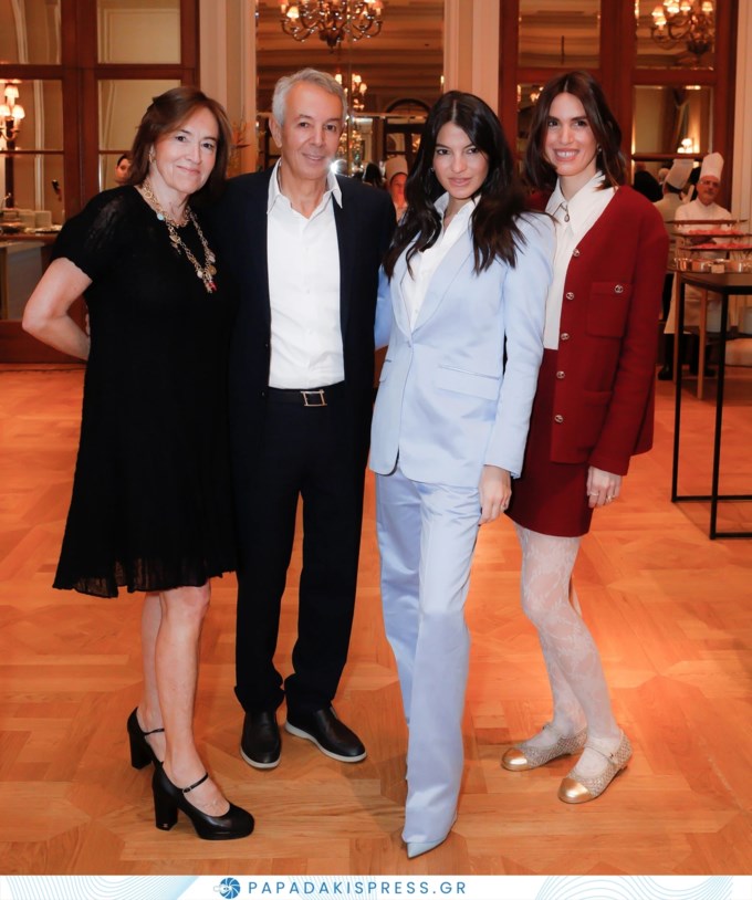 Δήμητρα Κούστα | Με baby blue κοστούμι μαζί με τον σύζυγό της, Γιάννη Κούστα σε κοσμική έξοδο