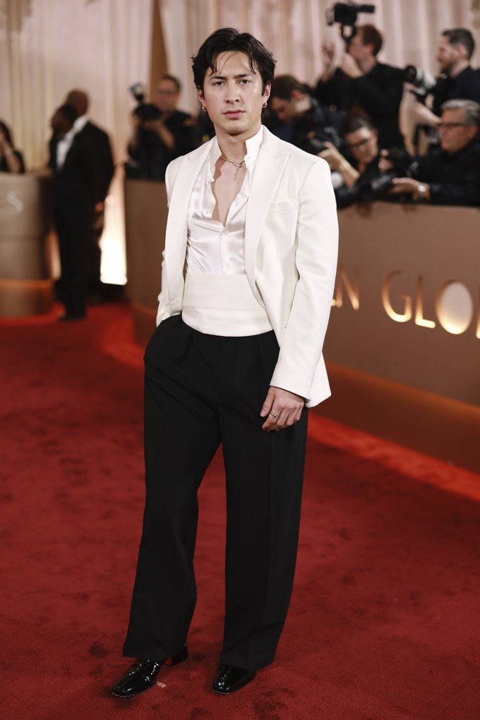 Όταν οι πρωταγωνιστές του "Heated Rivalry" έκλεψαν την παράσταση στις "Χρυσές Σφαίρες"