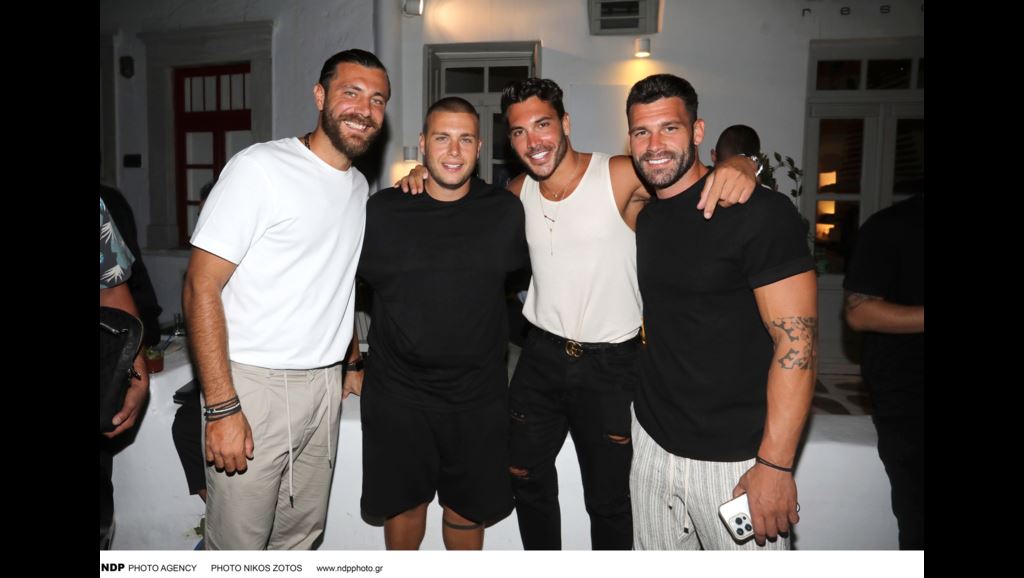 Showbiz Report | Η καθημερινότητα των celebs σε Αθήνα και Μύκονο | celebrities Ειδήσεις | Yupiii.gr