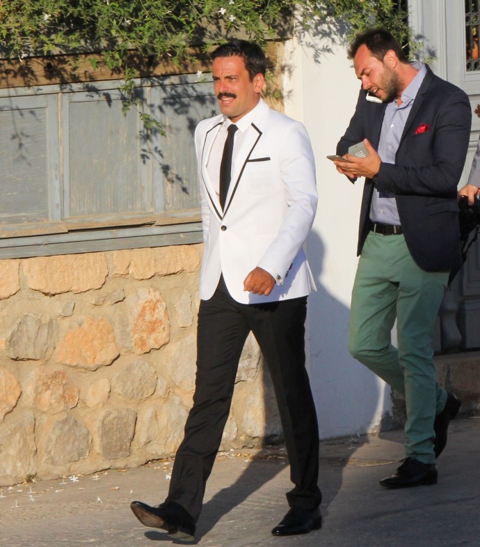 Τόνι Σφήνος