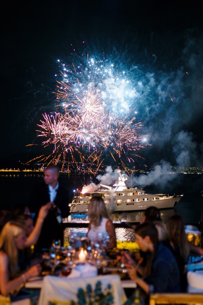 Το εμβληματικό Island club restaurant υποδέχεται το καλοκαίρι στις 9 Μαΐου