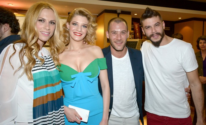 «Αρσενικό & Παλιά Δαντέλα» - εικόνα 21