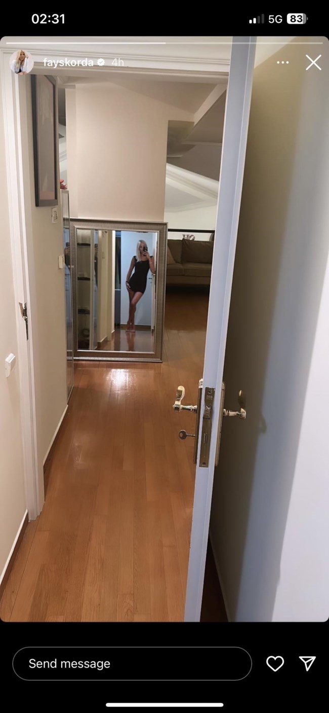 Φαίη Σκορδά | Το σέξι στιγμιότυπο στο νέο της σπίτι