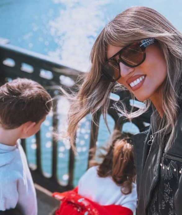 Η Αθηνά Οικονομάκου στο Τορίνο με τον Μπρούνο Τσερέλα και τα παιδιά της