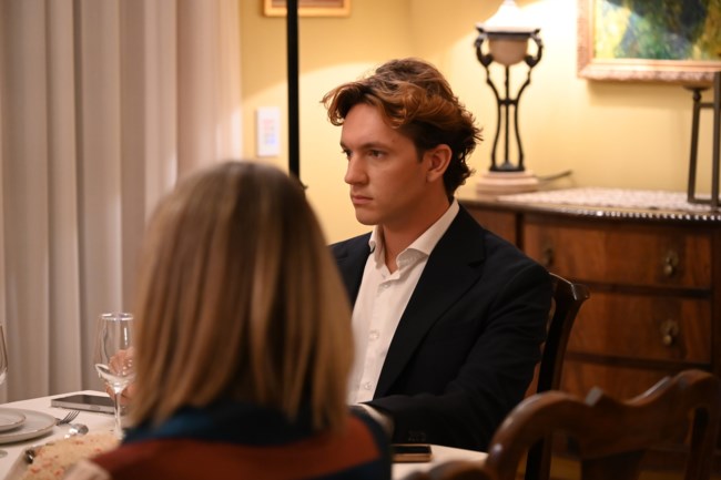 Να μ' αγαπάς