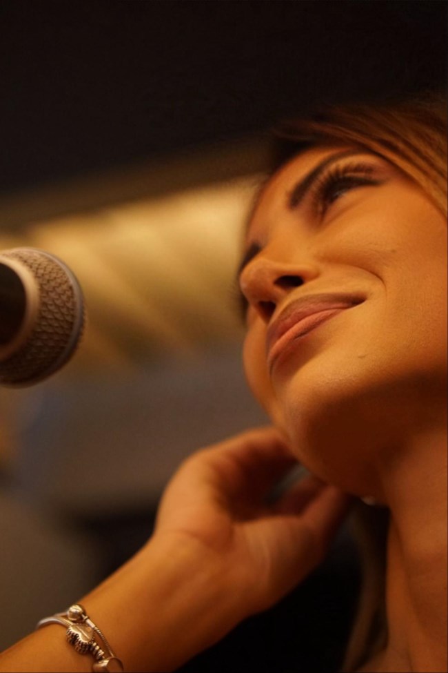 "Θα Χαθώ": Το τραγούδι των 90s έγινε ξανά viral και μας καλεί να "χαθούμε" στις πιο όμορφες αναμνήσεις μας