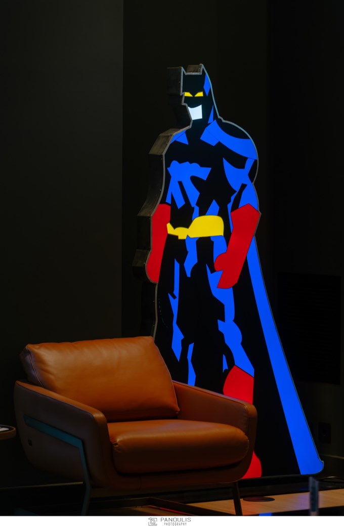 Τέχνη, φως και design: Ο Marco Lodola στο showroom της VARANGIS