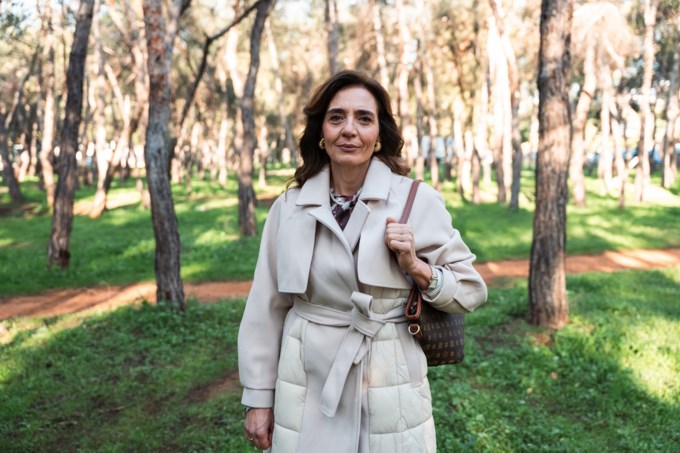 Τζούλια (Πηνελόπη Μαρκοπούλου)