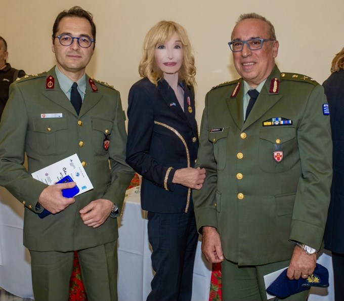 ΜΑΡΑ ΚΑΡΕΤΣΟΣ