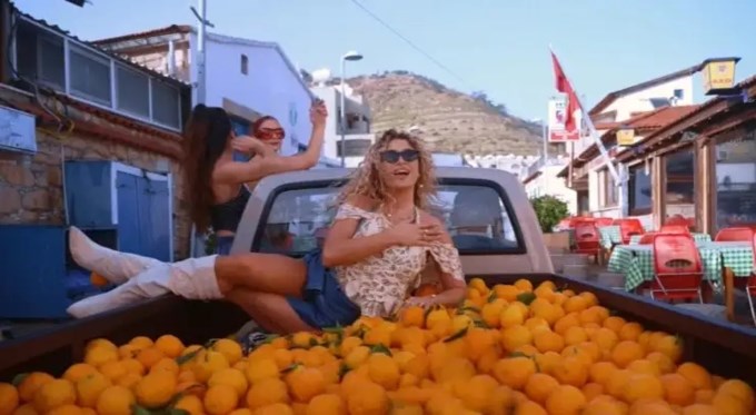 Eurovision 2026: Γιατί το τραγούδι της Antigoni Buxton ξεσήκωσε θύελλα αντιδράσεων;