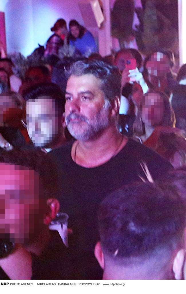 Ο Βασίλης Μπισμπίκης στη συναυλία της Δέσποινας Βανδή στα Χανιά