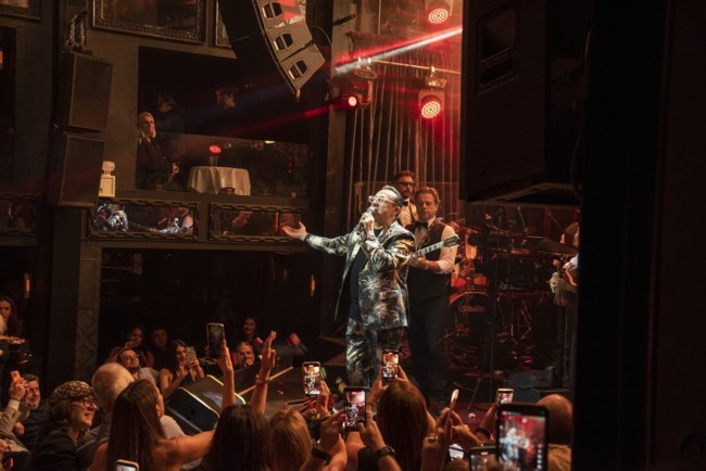 Ο Λευτέρης Πανταζής και η Άντζελα Δημητρίου έκαναν εντυπωσιακή πρεμιέρα στην "Αθηναία"