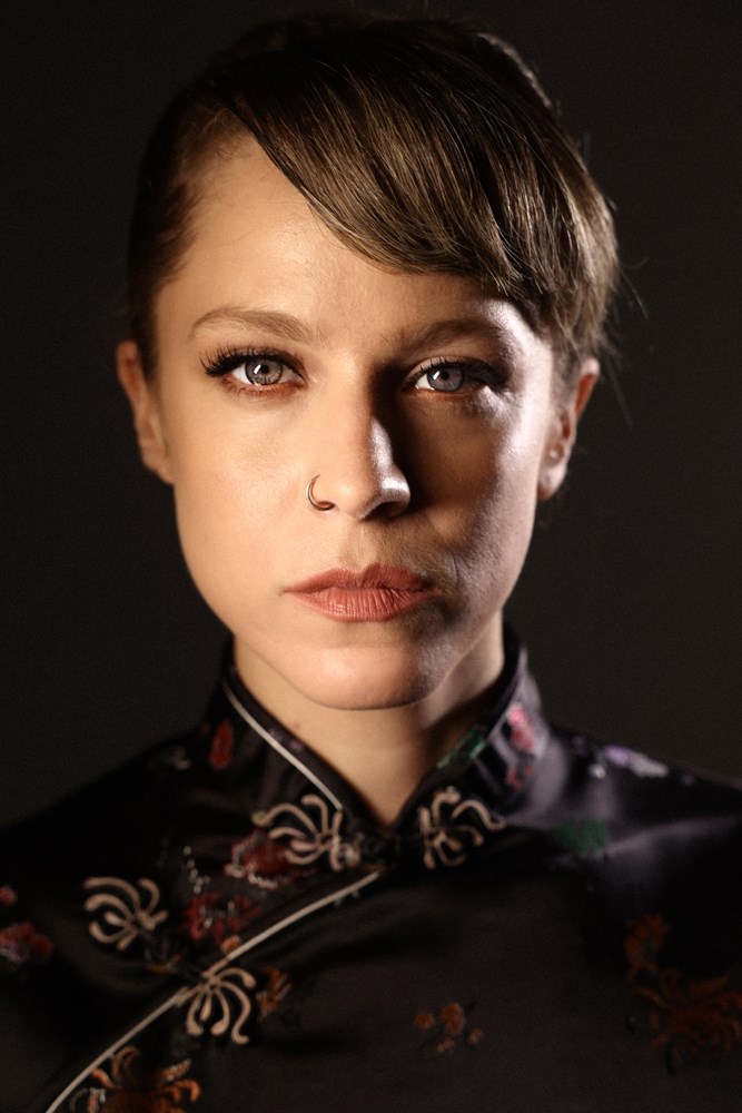 Η Έλλη Τρίγγου γίνεται "Λόλα" στη σκηνή του "Παλλάς" | Η επίσημη φωτογράφιση της παράστασης