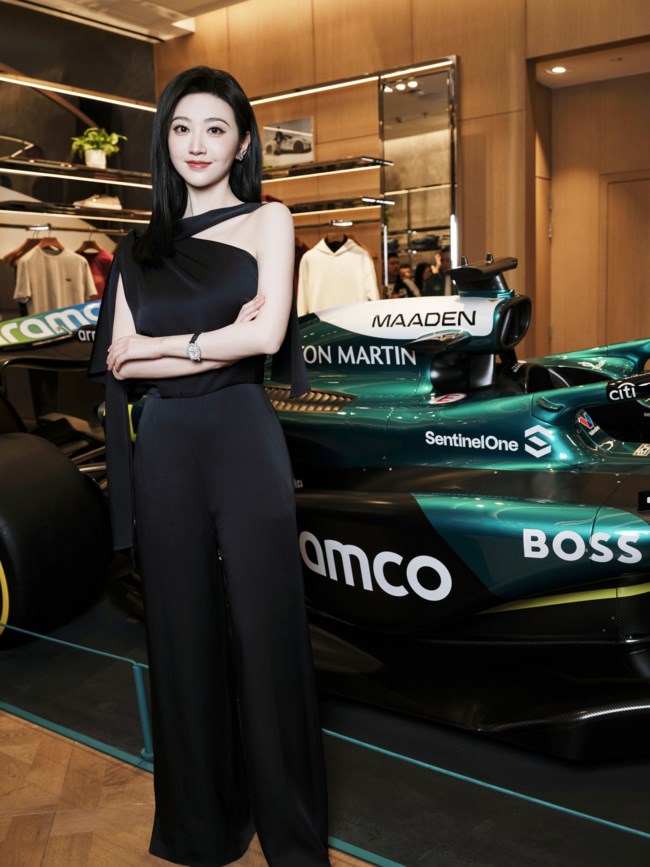 BOSS_SHANGHAI_STORE_OPENING_Jing_Tian_00002__original