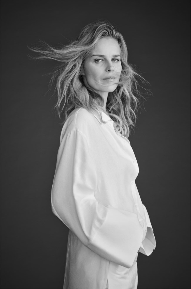 Η Eva Herzigova γίνεται το πρόσωπο της νέας καμπάνιας Massimo Dutti