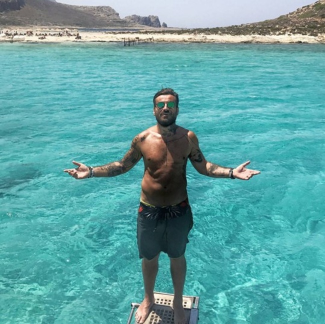 Social Media Report
- εικόνα 7