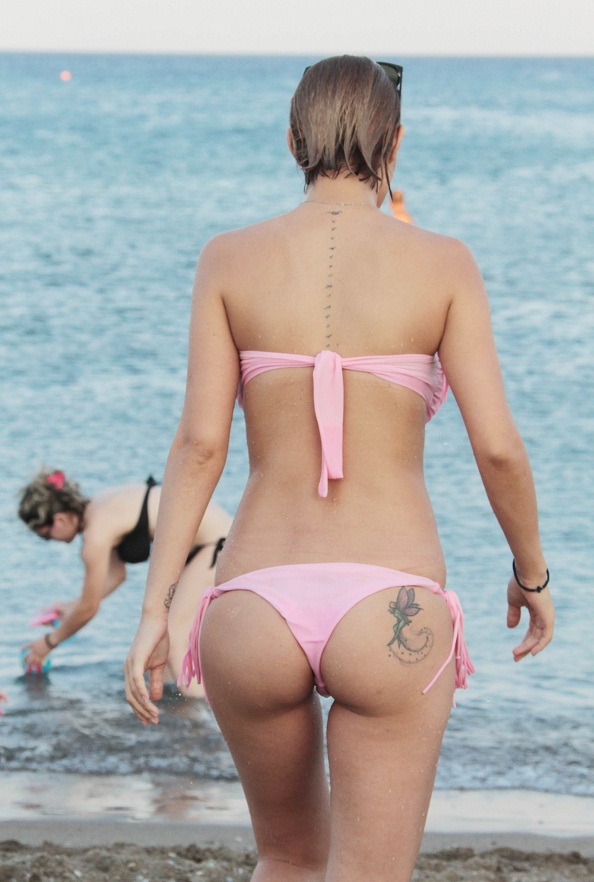 Η Σάσα Μπάστα Και η Νεράιδα Της Πλατσουρίζουν Στη Ρόδο - εικόνα 3