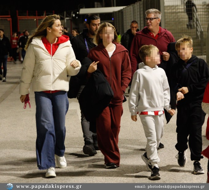 Μαριέττα Χρουσαλά & Λέων Πατίτσας σε σπάνια οικογενειακά στιγμιότυπα