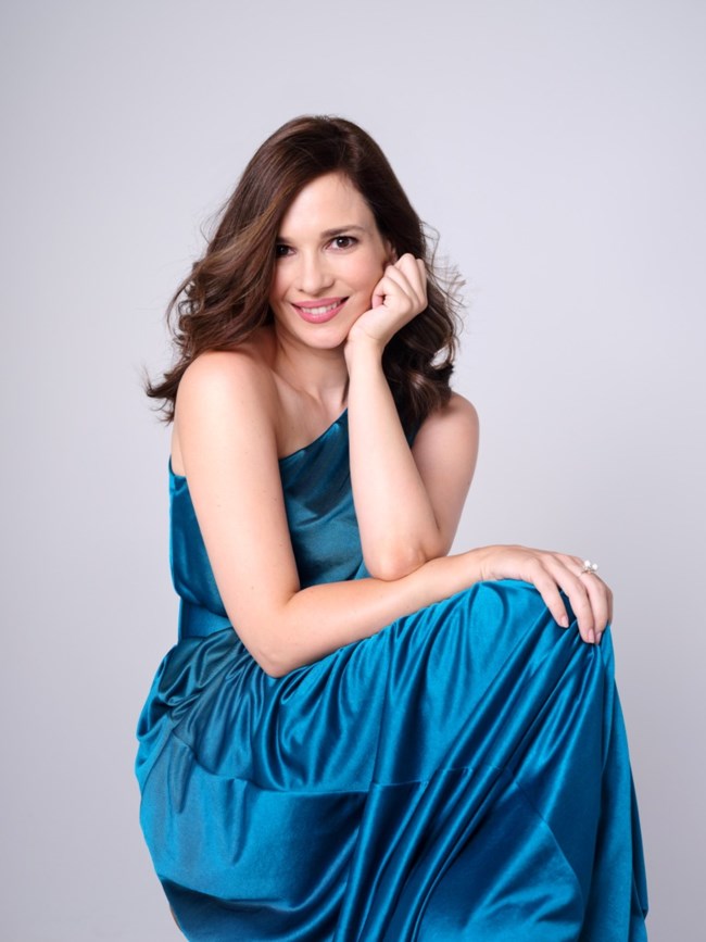 H Ευγενία Δημητροπούλου στο Yupiii: "Ο Γλυκάνισος είναι μία σειρά που αγαπώ. Θα ήθελα να μην υπάρχει μία αδήριτη ανάγκη για κυνήγι τηλεθέασης"