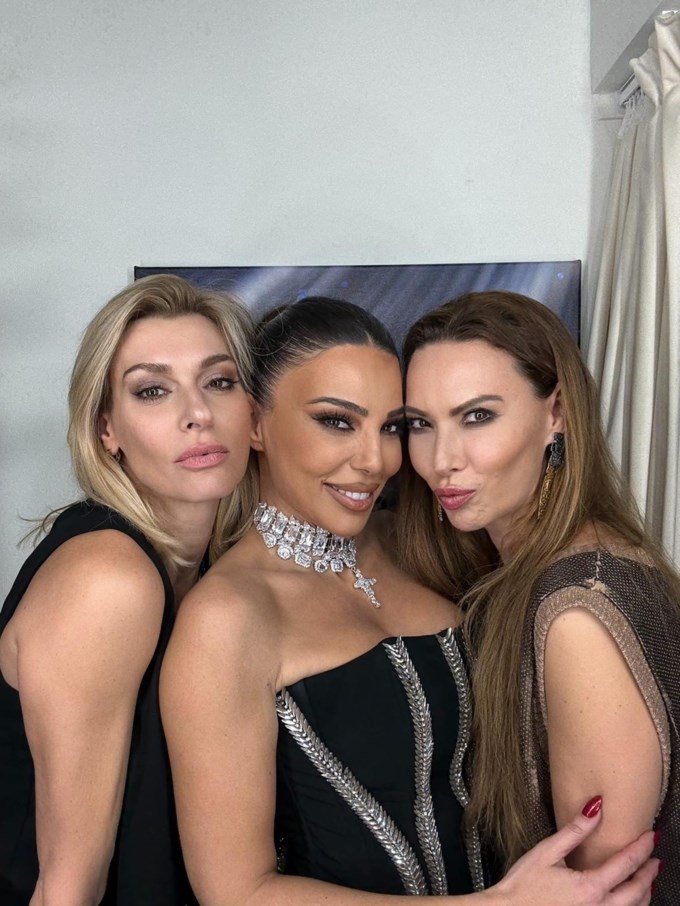 Κέλλυ Κελεκίδου - Ζέτα Δούκα - Δώρα Χρυσικού