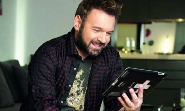 Μόνο στο Yupiii: Αυτός είναι ο πασίγνωστος παρουσιαστής που μπαίνει στην "Αγγελική" - Ποιος είναι ο ρόλος που θα υποδυθεί;