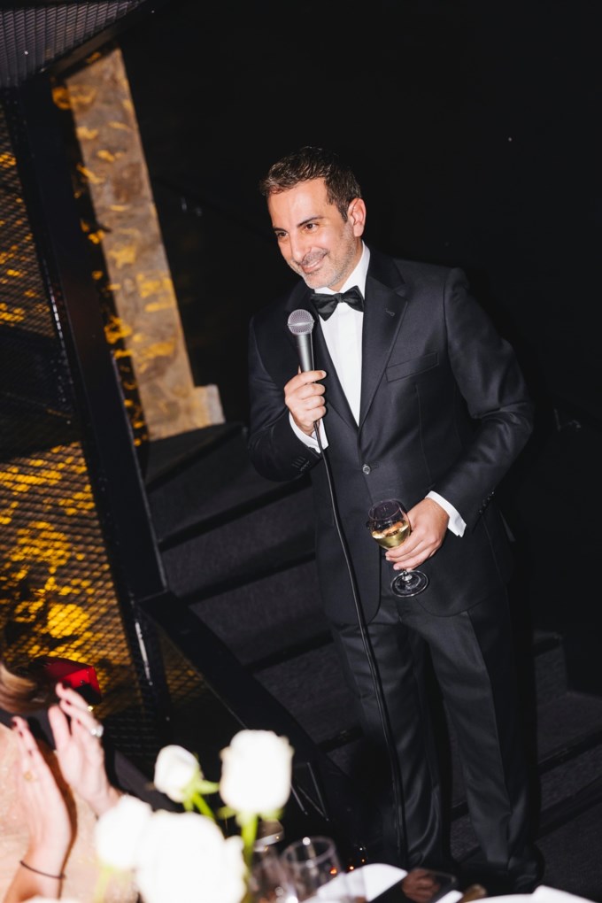 Οι διάσημες αφίξεις στο ετήσιο εορταστικό δείπνο του Στέλιου Κουδουνάρη