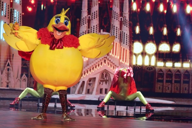 Αυτή είναι η νέα μάσκα που μπαίνει στο "The Masked Singer" & γίνεται η βασίλισσα του χορού