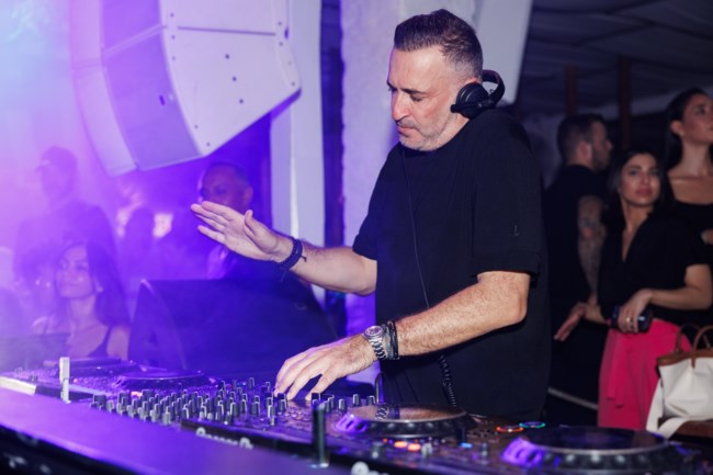 dj VALERON