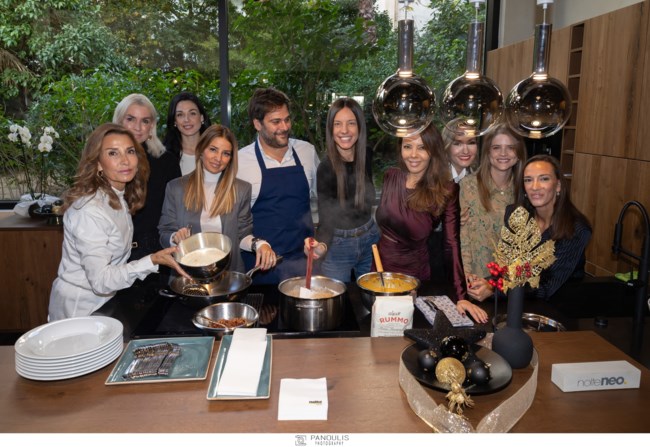 Ελενα Βρεττου, Άννα Μαβρίδης, Λένα Χαριζόπουλος, Stella Mougalian,  Luca Piscazzi, Ιωάννα Τριανταφυλλίδου, Λία Μπαρόλα, Χρυσιάννα Ανδριοπούλου, Δανάη Μιχελάκη,  Λουκία Ελένη Βλαχου