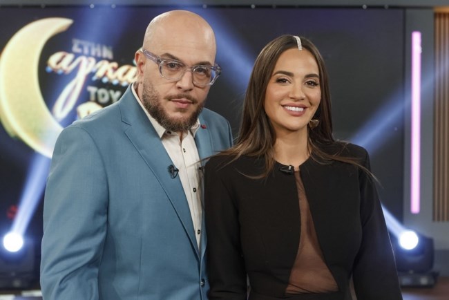 Η Ρία Ελληνίδου Στην αγκαλιά του Φάνη