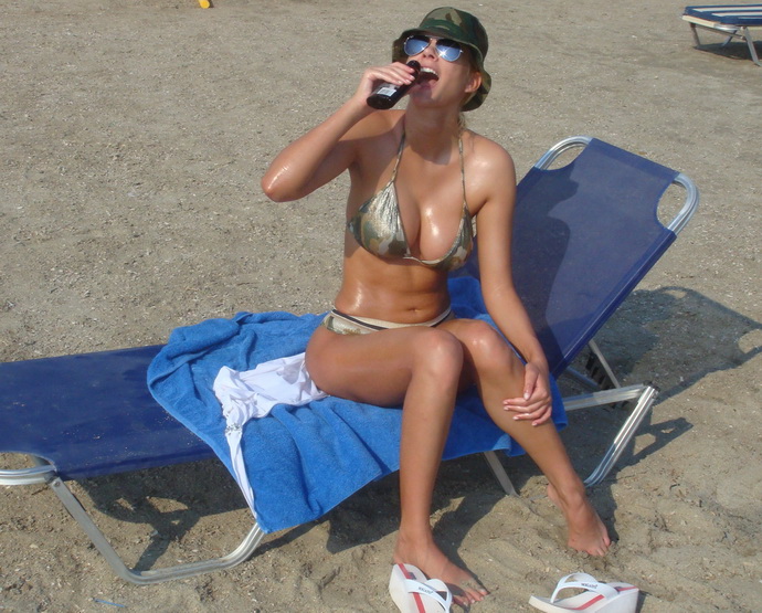 Η Ρία Αντωνίου Με Μαγιό - εικόνα 5