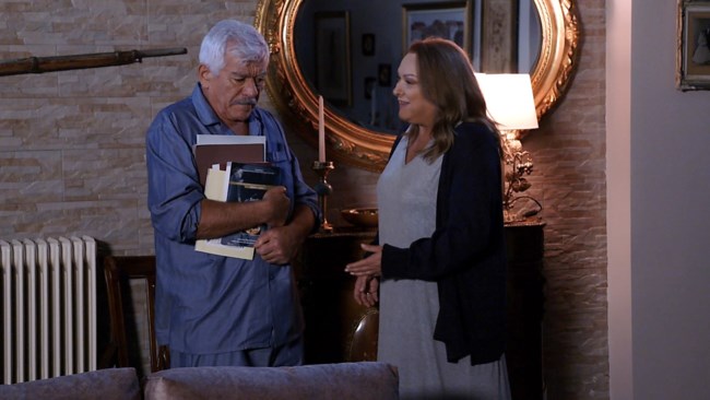 Το Σόι σου | Μία απρόσκλητη θαυμάστρια της Αλεξάνδρας πολιορκεί τον Μενέλαο!